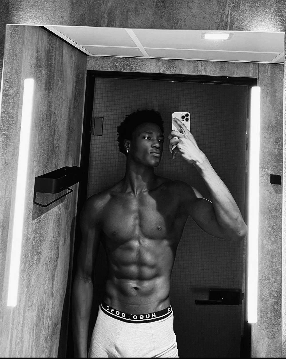 Profil de Airon, 29 ans, Trans Suisse à Asp
