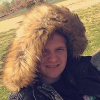 Profil de Fares, 23 ans, Trans Suisse à Scheid